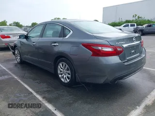 2018 Nissan Altima SV with VIN 1N4AL3AP0JC474318, listed as a IAAI auction lot 42006280 with 55,654 mi miles and . Bid and sale history available at carsss.com. Image 3.