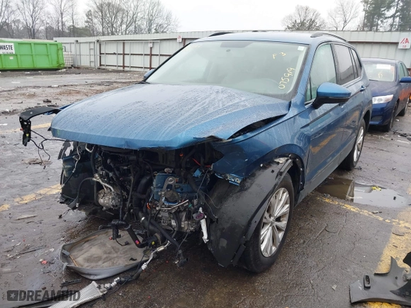 2019 Volkswagen Tiguan S with VIN 3VV1B7AX6KM075919, listed as a IAAI auction lot 41390124 with 42,745 mi miles. Bid and sale history available at carsss.com. Image 17.