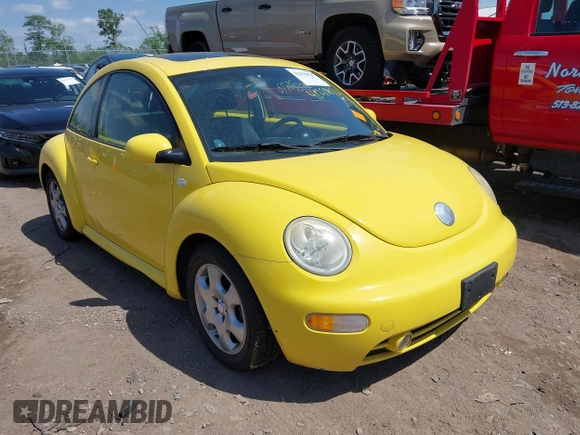 2002 Volkswagen Beetle GLS z VIN 3VWCK21CX2M450876, wystawiony jako IAAI lot #42278970 z przebiegiem 97 590 mil mil oraz . Historia ofert i sprzedaży dostępna na DreamBid. Obrazek 1.