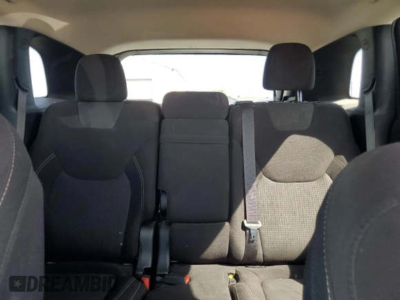 2017 Jeep Cherokee Latitude z VIN 1C4PJMCS1HW524864, wystawiony jako Copart lot #58500325 z przebiegiem 174 145 mil mil oraz Szkoda całkowita • Salvage title. Historia ofert i sprzedaży dostępna na DreamBid. Obrazek 10.