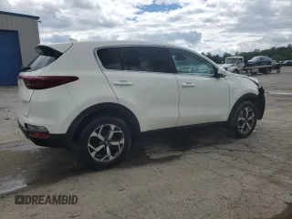 2020 Kia Sportage LX z VIN KNDPMCAC8L7761710, wystawiony jako Copart lot #58187945 z przebiegiem 46 937 mil mil oraz Szkoda całkowita • Salvage title. Historia ofert i sprzedaży dostępna na DreamBid. Obrazek 3.