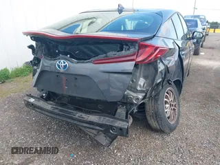 2017 Toyota Prius Plus z VIN JTDKARFP8H3054476, wystawiony jako IAAI lot #41914158 z przebiegiem 146 902 mil mil oraz . Historia ofert i sprzedaży dostępna na DreamBid. Obrazek 6.