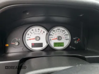 2005 Ford Escape XLS Value with VIN 1FMYU02Z25KA84137, listed as a Copart auction lot 43184705 with 151,605 mi miles and Salvage Title. Bid and sale history available at carsss.com. Image 9.