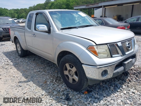 2008 Nissan Frontier SE z VIN 1N6AD06U18C404824, wystawiony jako IAAI lot #42137810 z przebiegiem 203 010 mil mil oraz . Historia ofert i sprzedaży dostępna na DreamBid. Obrazek 1.