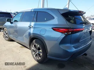 2022 Toyota Highlander XLE z VIN 5TDHZRAH1NS121058, wystawiony jako IAAI lot #41992011 z przebiegiem 40 181 mil mil oraz . Historia ofert i sprzedaży dostępna na DreamBid. Obrazek 3.