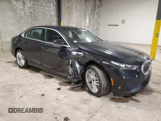 2024 BMW 5 Series 530i xDrive with VIN WBA53FJ08RCS49203, listed as a Copart auction lot 41811835 with 13,404 mi miles and Clean Title. Bid and sale history available at carsss.com. Image 4.