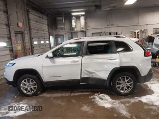 2017 Jeep Cherokee Latitude with VIN 1C4PJLCS9HW650514, listed as a IAAI auction lot 41600432 with 123,389 mi miles and . Bid and sale history available at carsss.com. Image 14.