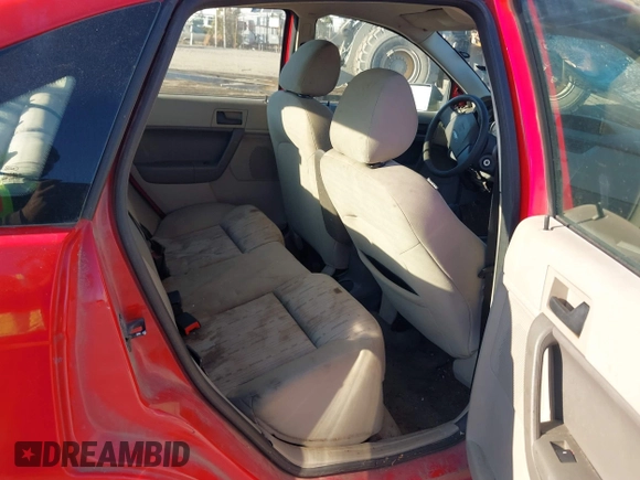 2008 Ford Focus SE with VIN 1FAHP35N18W272267, listed as a IAAI auction lot 41003854 with 239,062 mi miles. Bid and sale history available at carsss.com. Image 8.
