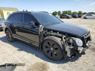 2020 Bentley Bentayga V8 z VIN SJAAM2ZV4LC029508, wystawiony jako Copart lot #53716675 z przebiegiem 19 869 mil mil oraz Szkody całkowita. Historia ofert i sprzedaży dostępna na DreamBid. Obrazek 4.