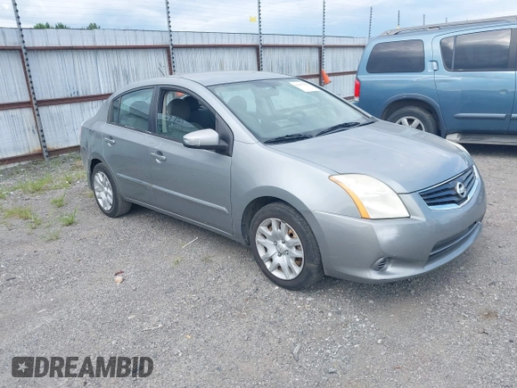 2010 Nissan Sentra S z VIN 3N1AB6AP2AL651182, wystawiony jako IAAI lot #42463092 z przebiegiem 131 556 mil mil oraz . Historia ofert i sprzedaży dostępna na DreamBid. Obrazek 1.