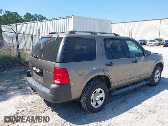 2003 Ford Explorer XLS z VIN 1FMZU62K73UB53223, wystawiony jako IAAI lot #42042733 z przebiegiem 127 405 mil mil oraz . Historia ofert i sprzedaży dostępna na DreamBid. Obrazek 4.