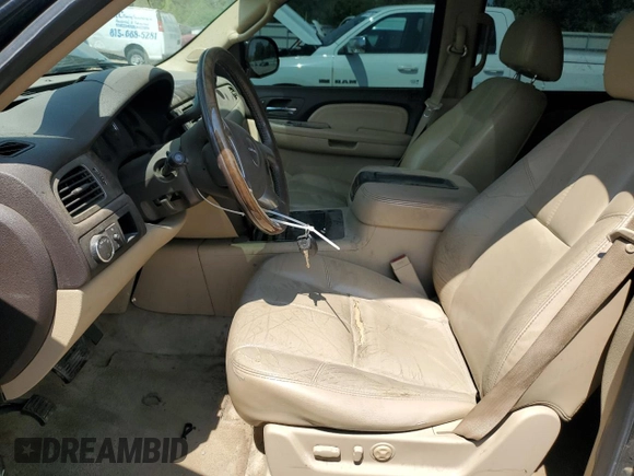 2007 GMC Yukon XL z VIN 1GKFK66847J150013, wystawiony jako Copart lot #56486435 z przebiegiem 225 570 mil mil oraz Szkoda całkowita • Salvage title. Historia ofert i sprzedaży dostępna na DreamBid. Obrazek 7.