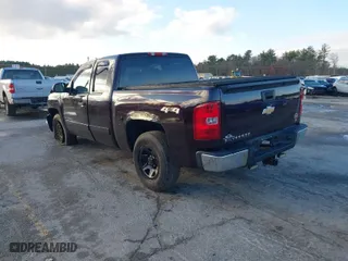 2008 Chevrolet Silverado 1500 LT w/1LT with VIN 1GCEK19J28Z330179, listed as a IAAI auction lot 41053805 with NaN miles. Bid and sale history available at carsss.com. Image 3.