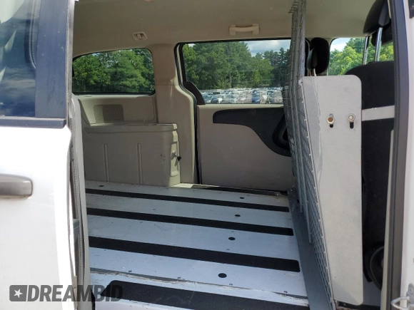2014 Ram Cargo Van Tradesman with VIN 2C4JRGAGXER455935, listed as a Copart auction lot 67802804 with 137,103 mi miles and Clean Title. Bid and sale history available at carsss.com. Image 11.