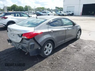 2013 Hyundai Elantra Limited с VIN 5NPDH4AE3DH399653, выставлен на аукционе IAAI как лот 42577802 с пробегом 141 631 миль миль и . История ставок и продаж доступна на DreamBid. Изображение 4.