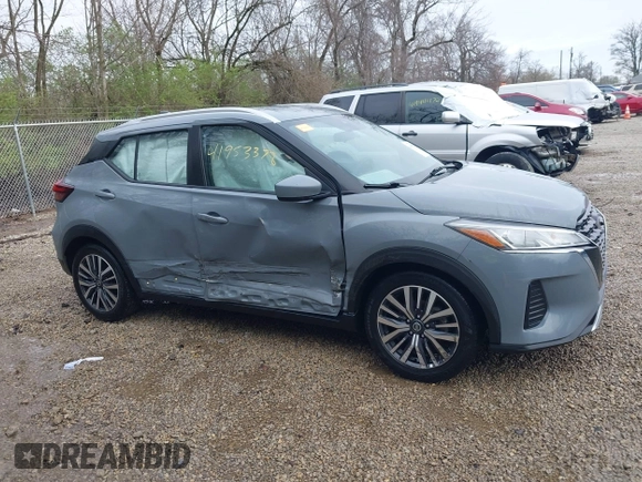 2021 Nissan Kicks SV with VIN 3N1CP5CV7ML477999, listed as a IAAI auction lot 41953378 with 107,060 mi miles. Bid and sale history available at carsss.com. Image 14.