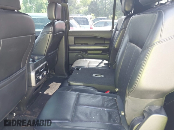 2019 Ford Expedition XLT z VIN 1FMJU1HT1KEA85882, wystawiony jako IAAI lot #42127179 z przebiegiem 110 173 mil mil oraz . Historia ofert i sprzedaży dostępna na DreamBid. Obrazek 8.