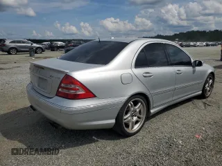 2006 Mercedes-Benz C 55 AMG with VIN WDBRF76J26F813052, listed as a Copart auction lot 60966805 with 145,472 mi miles and Salvage title. Bid and sale history available at DreamBid. Image 3.