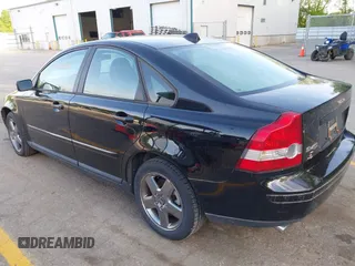2006 Volvo S40 2.5L Turbo с VIN YV1MH682862213708, выставлен на аукционе IAAI как лот 42266137 с пробегом 165 225 миль миль и . История ставок и продаж доступна на DreamBid. Изображение 3.