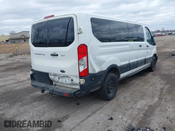 2019 Ford Transit Passenger XL z VIN 1FBZX2ZM7KKA47090, wystawiony jako IAAI lot #41823708 z przebiegiem 236 058 mil mil oraz . Historia ofert i sprzedaży dostępna na DreamBid. Obrazek 4.
