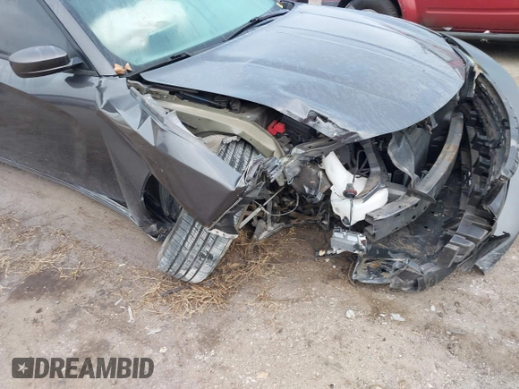 2019 Dodge Charger SXT with VIN 2C3CDXJG1KH730489, listed as a IAAI auction lot 41189171 with 39,514 mi miles and . Bid and sale history available at DreamBid. Image 6.