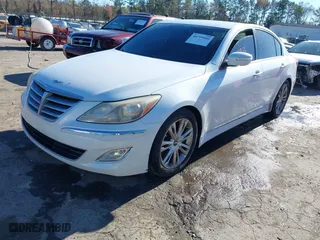 2014 Hyundai Genesis 3.8L with VIN KMHGC4DD7EU259381, listed as a IAAI auction lot 40799986 with 116,850 mi miles. Bid and sale history available at carsss.com. Image 17.