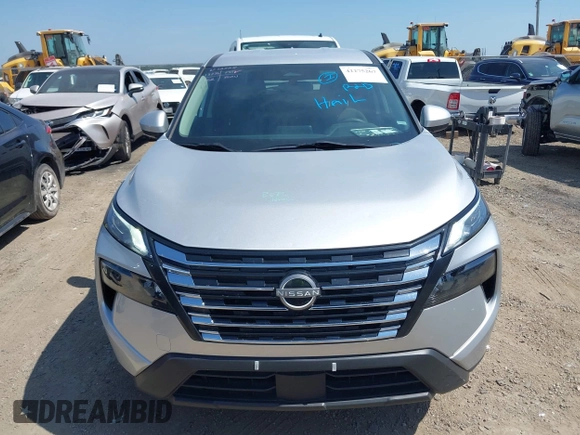 2024 Nissan Rogue SV z VIN 5N1BT3BA7RC681000, wystawiony jako IAAI lot #42275267 z przebiegiem 32 975 mil mil oraz . Historia ofert i sprzedaży dostępna na DreamBid. Obrazek 12.