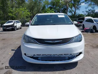 2017 Chrysler Pacifica Touring z VIN 2C4RC1DG6HR831175, wystawiony jako IAAI lot #42329800 z przebiegiem 320 507 mil mil oraz . Historia ofert i sprzedaży dostępna na DreamBid. Obrazek 6.