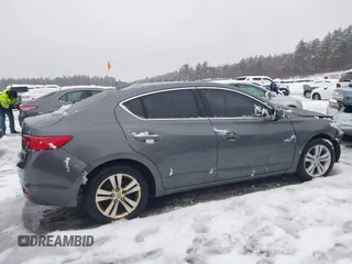 2013 Acura ILX with VIN 19VDE1F37DE021105, listed as a IAAI auction lot 41556381 with 125,543 mi miles. Bid and sale history available at carsss.com. Image 13.