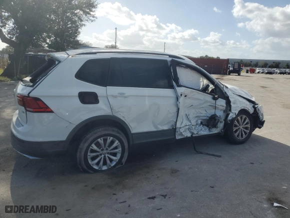 2018 Volkswagen Tiguan S with VIN 3VV1B7AX9JM079770, listed as a Copart auction lot 78987014 with 0 mi miles and Salvage Title. Bid and sale history available at carsss.com. Image 3.