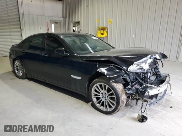 2014 BMW 7 Series 750i xDrive with VIN WBAYB6C59ED224534, listed as a Copart auction lot 53125945 with 111,087 mi miles and Clean Title. Bid and sale history available at carsss.com. Image 4.