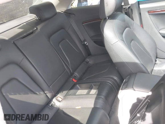 2012 Audi A5 Premium Plus z VIN WAULFAFR3CA028085, wystawiony jako IAAI lot #42181163 z przebiegiem 112 134 mil mil oraz . Historia ofert i sprzedaży dostępna na DreamBid. Obrazek 8.
