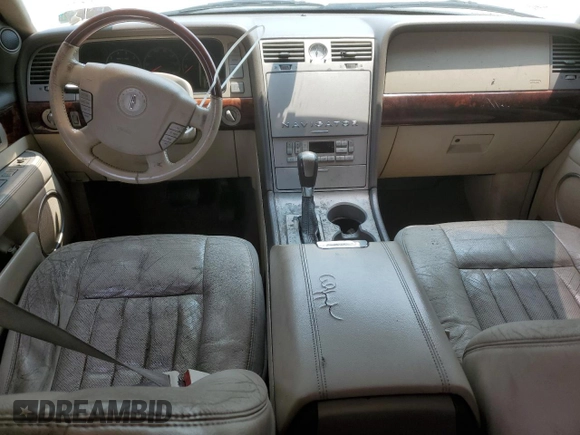 2004 Lincoln Navigator Luxury with VIN 5LMFU28R74LJ09128, listed as a Copart auction lot 59023625 with 181,658 mi miles and Salvage title. Bid and sale history available at DreamBid. Image 8.