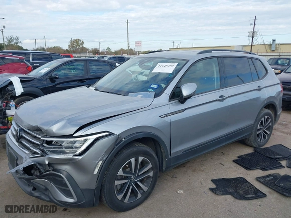 2022 Volkswagen Tiguan S with VIN 3VV1B7AX0NM085379, listed as a IAAI auction lot 41145453 with 35,513 mi miles. Bid and sale history available at carsss.com. Image 17.