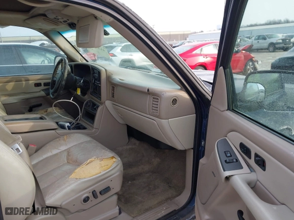 2003 Chevrolet Tahoe LT with VIN 1GNEC13Z63R182212, listed as a IAAI auction lot 41399286 with 241,980 mi miles. Bid and sale history available at carsss.com. Image 5.