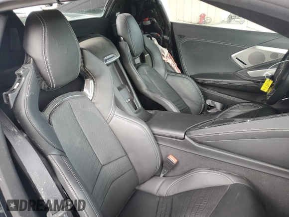 2021 Chevrolet Corvette 2LT with VIN 1G1YB3D44M5105931, listed as a Copart auction lot 42047874 with 18,025 mi miles. Bid and sale history available at carsss.com. Image 10.