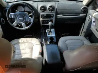 2004 Jeep Liberty Limited z VIN 1J4GL58K34W122843, wystawiony jako Copart lot #54686795 z przebiegiem 240 821 mil mil oraz Szkoda całkowita • Salvage title. Historia ofert i sprzedaży dostępna na DreamBid. Obrazek 8.