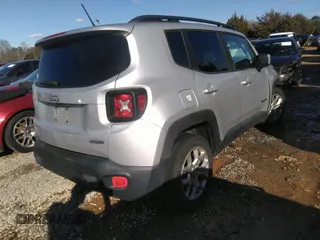 2017 Jeep Renegade Latitude with VIN ZACCJABBXHPE71416, listed as a IAAI auction lot 41207701 with Not Provided miles. Bid and sale history available at carsss.com. Image 4.