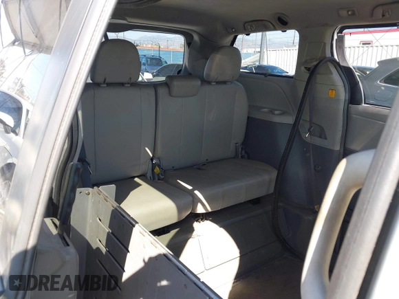2011 Toyota Sienna XLE AAS with VIN 5TDYK3DC0BS107522, listed as a IAAI auction lot 41722324 with 171,855 mi miles and . Bid and sale history available at DreamBid. Image 8.