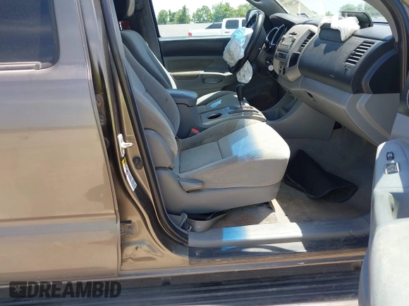 2010 Toyota Tacoma PreRunner with VIN 3TMKU4HN8AM025666, listed as a IAAI auction lot 42258079 with 279,119 mi miles and . Bid and sale history available at DreamBid. Image 5.