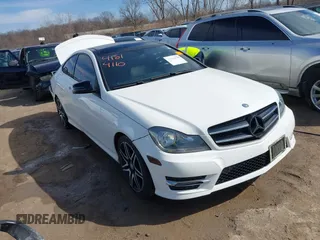 2015 Mercedes-Benz C-Class C 250 with VIN WDDGJ4HB7FG361739, listed as a IAAI auction lot 41814110 with 98,729 mi miles. Bid and sale history available at carsss.com. Image 1.