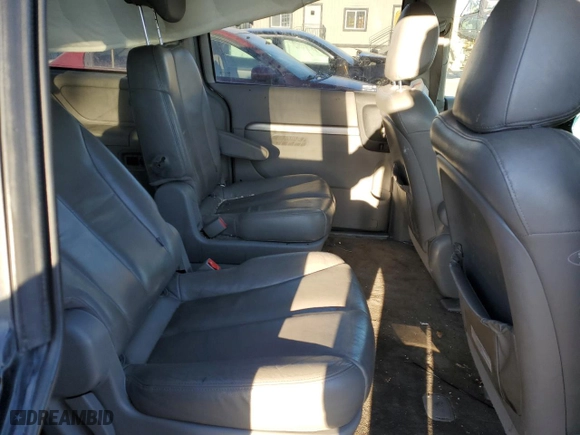 2007 Hyundai Entourage GLS with VIN KNDMC233476012055, listed as a Copart auction lot 89397435 with 0 mi miles and Salvage Title. Bid and sale history available at carsss.com. Image 10.