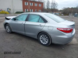 2015 Toyota Camry XLE with VIN 4T4BF1FK1FR468666, listed as a IAAI auction lot 42005934 with 124,173 mi miles and . Bid and sale history available at DreamBid. Image 3.