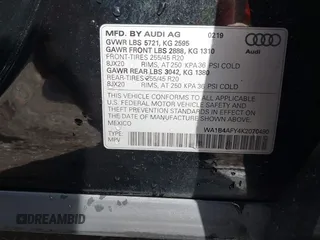2019 Audi SQ5 Premium Plus z VIN WA1B4AFY4K2070490, wystawiony jako IAAI lot #42163122 z przebiegiem 105 890 mil mil oraz . Historia ofert i sprzedaży dostępna na DreamBid. Obrazek 9.