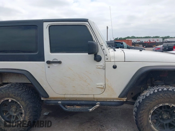 2008 Jeep Wrangler X z VIN 1J4FZ24108L653849, wystawiony jako IAAI lot #42305913 z przebiegiem 220 937 mil mil oraz . Historia ofert i sprzedaży dostępna na DreamBid. Obrazek 12.