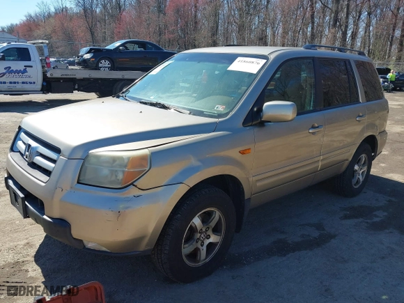 2006 Honda Pilot EX with VIN 2HKYF18446H516081, listed as a IAAI auction lot 41860876 with 274,818 mi miles. Bid and sale history available at carsss.com. Image 2.