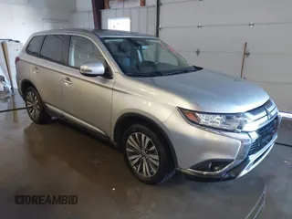 2020 Mitsubishi Outlander SE z VIN JA4AD3A34LZ044032, wystawiony jako IAAI lot #41566836 z przebiegiem 126 146 mil mil oraz . Historia ofert i sprzedaży dostępna na DreamBid. Obrazek 1.