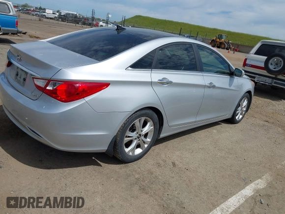 2013 Hyundai Sonata Limited with VIN 5NPEC4AC8DH677464, listed as a IAAI auction lot 42011646 with 101,695 mi miles and . Bid and sale history available at carsss.com. Image 4.