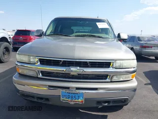 2002 Chevrolet Tahoe LS with VIN 1GNEC13ZX2J265803, listed as a IAAI auction lot 42571325 with 265,954 mi miles and . Bid and sale history available at DreamBid. Image 6.