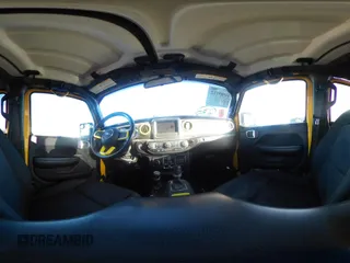 2021 Jeep Wrangler Unlimited Sport S z VIN 1C4HJXDN6MW597477, wystawiony jako IAAI lot #41089112 z przebiegiem 82 315 mil mil oraz . Historia ofert i sprzedaży dostępna na DreamBid. Obrazek 18.